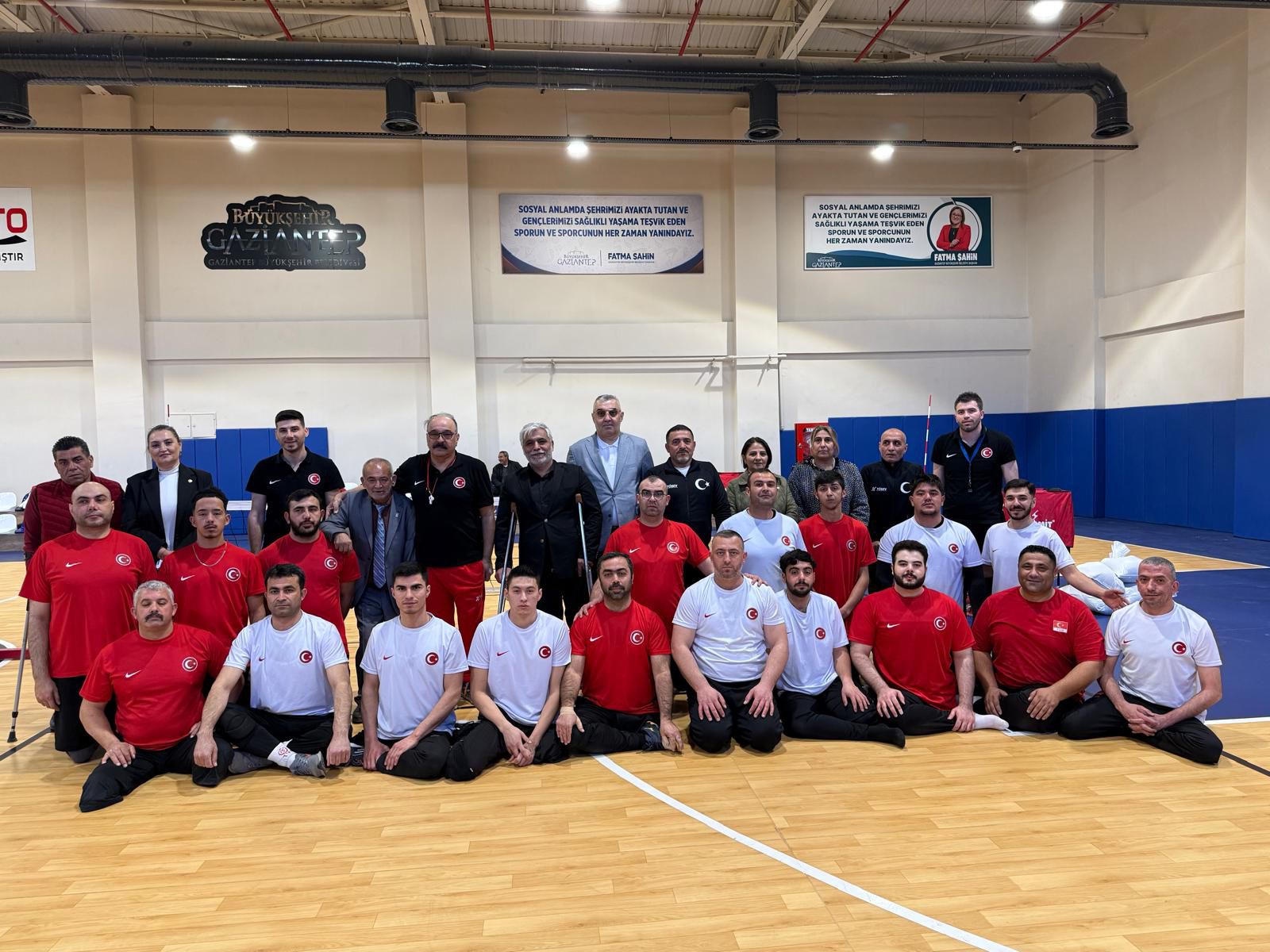 Engelliler Meclisi, Türkiye Bedensel Engelliler Oturarak Voleybol Milli Takımı'nı ziyaret etti